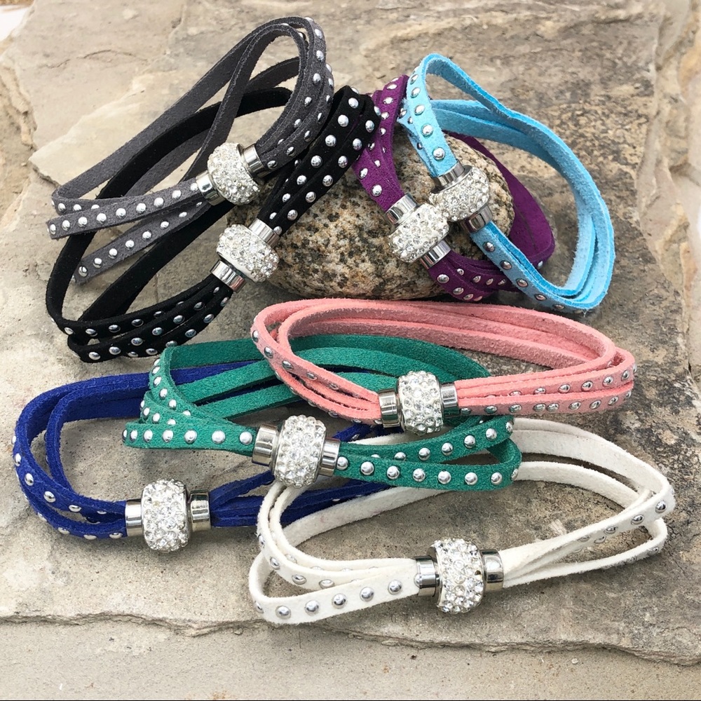 🍀 Faux Suede Rhinestone Strap Bracelet